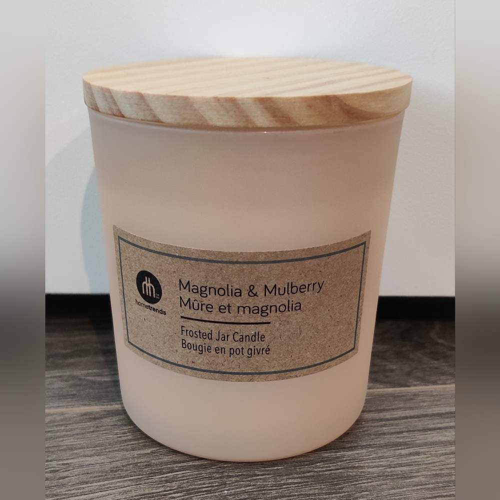 New Magnolia and Mulberry Frosted Jar Candle 213g